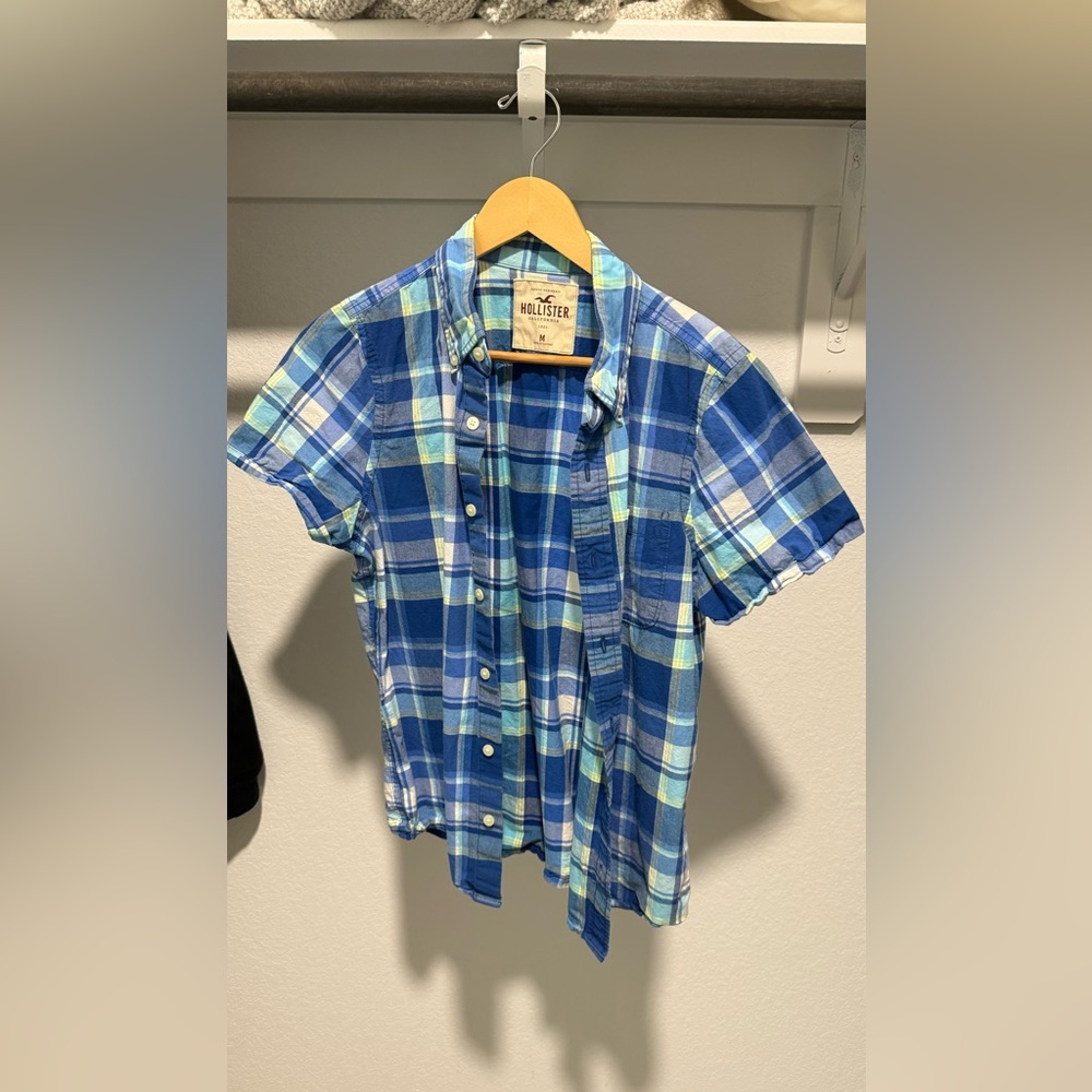 Hollister M casual button down